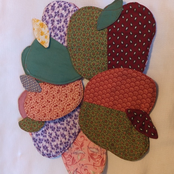 Hand Crafted Mug Coasters Set of 6 (5 Apples 1 Heart) Cute! - Picture 4 of 6